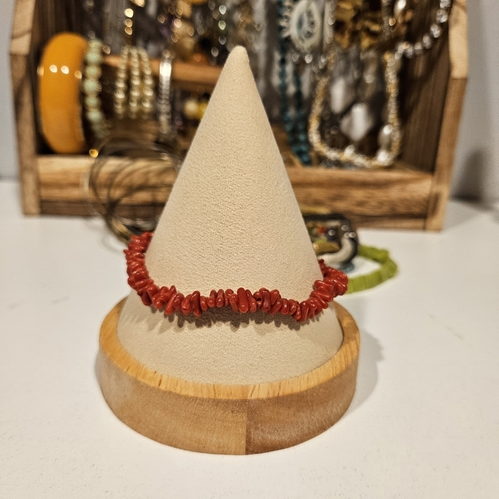 Vibrant Coral Red Beaded Shell Bracelet Women's Jewelry Accessory